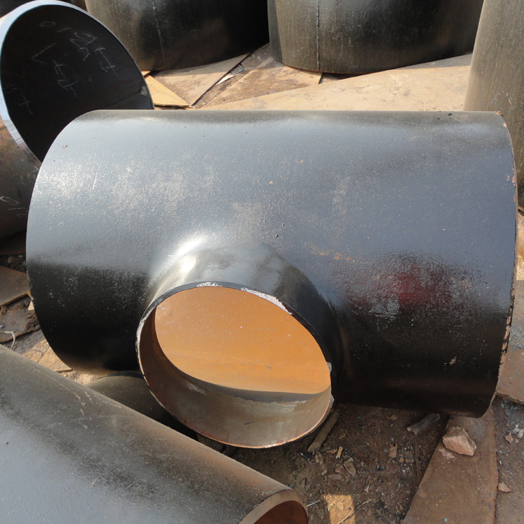 大口径对焊三通 等径与异径三通的选择与优质厂家自产解析